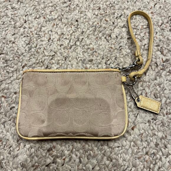 Coach Poppy Wristlet Wallet Beige Logo - Picture 4 of 6